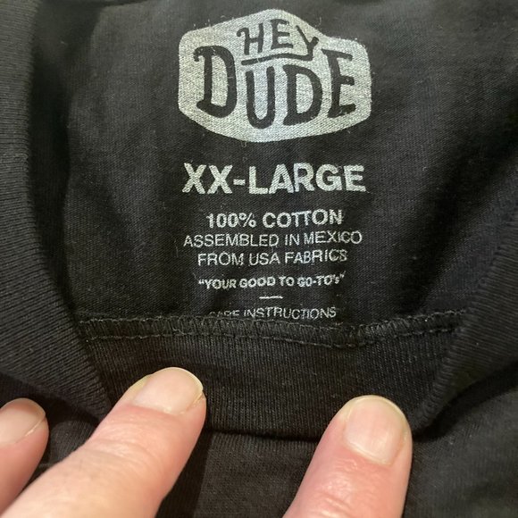 NWT Hey Dude Horizon Logo Tee - Picture 2 of 5